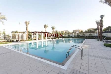 3 Bedroom Villa for Rent in Dubailand, Dubai - Spacious villa!| Single row| Pool view| Maid room| Vacant| Unfurnished