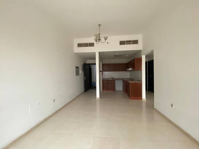 شقة في بارادايس ليك B5،بارادايس ليك،مدينة الإمارات‬ 2 غرف 19000 درهم - 5626792