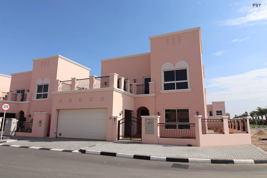 Corner 5BR independent villa available in Nad Al Sheba 3
