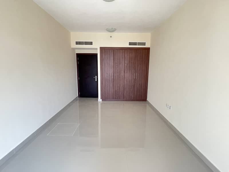 Квартира в Мувайли Коммерческая，Второй Квадрат, 2 cпальни, 38000 AED - 5526543