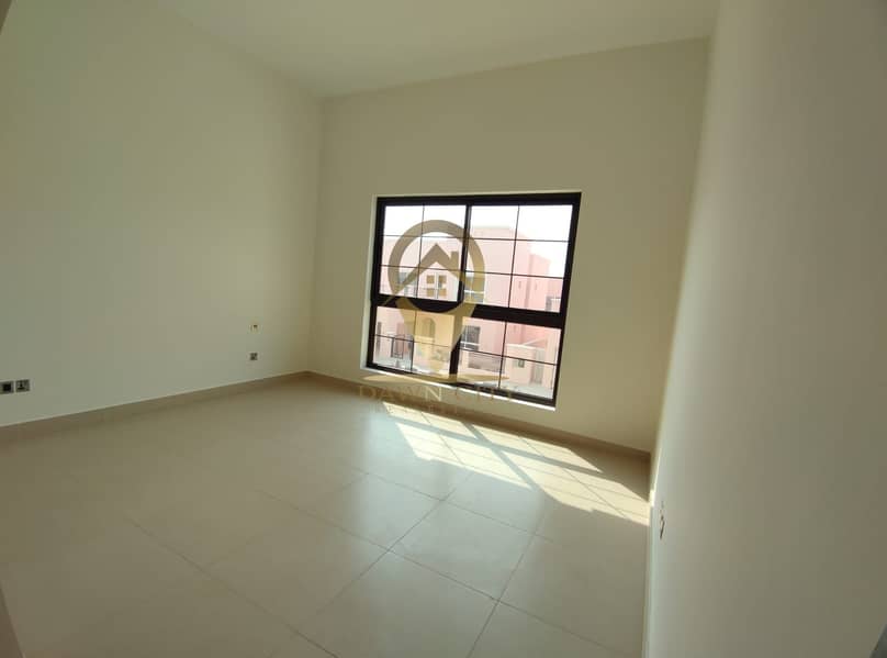 BRAND NEW  & LUXURIOUS 4BR | NEAR TO THE MALL |