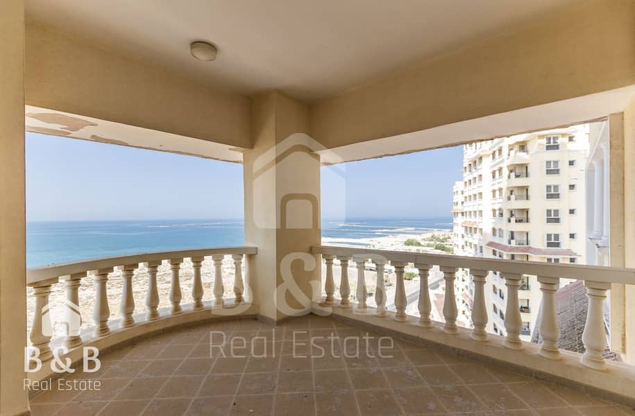 HOT DEAL - Big Type - Studio with Sea View - High Floor