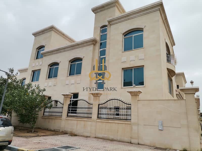 Вилла в Аль Карама, 7 спален, 270000 AED - 5630970