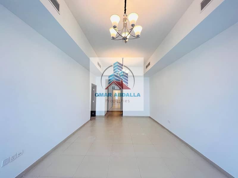 شقة في شارع الشيخ زايد 1 غرفة 45995 درهم - 5631578