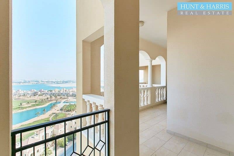 Stunning Apartment - Large Balcony - Golf Course Views