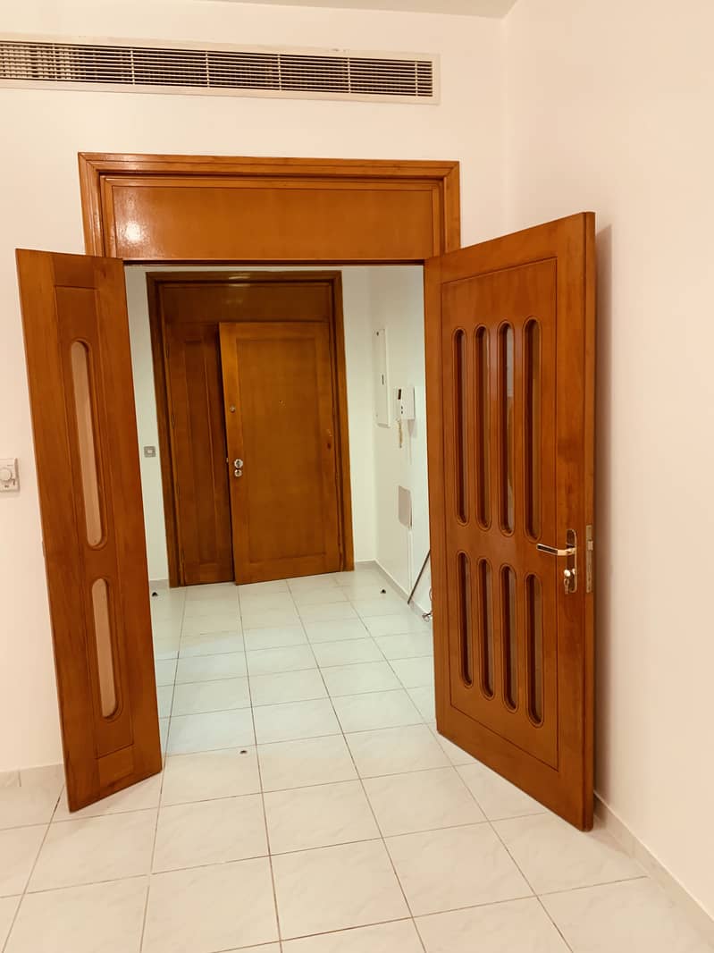 1 Bhk available in madinat zayed new building, 2 Bathrooms