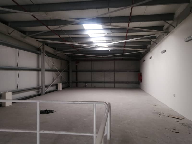 COMMERCIAL WAREHOUSE 4000 SQFT WITH MEZZANINE AT AL QUOZ