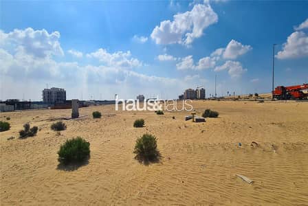 ارض تجارية  للبيع في ليوان، دبي - ارض تجارية في ليوان 2450500 درهم - 5635158