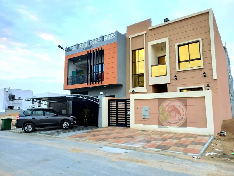 For sale villa in Ajman directly from the owner in a privileged location with the possibility of bank financing and installments for a period of 300 m