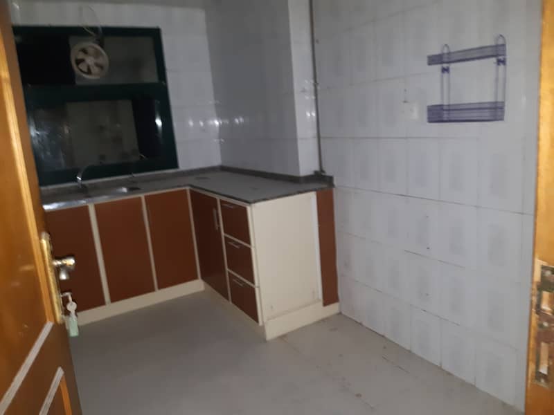 SPACIOUS 2BHK APARTMENT WITH CENTRAL AC CENTRAL GAS WITH BALCONY NO DEPOSIT