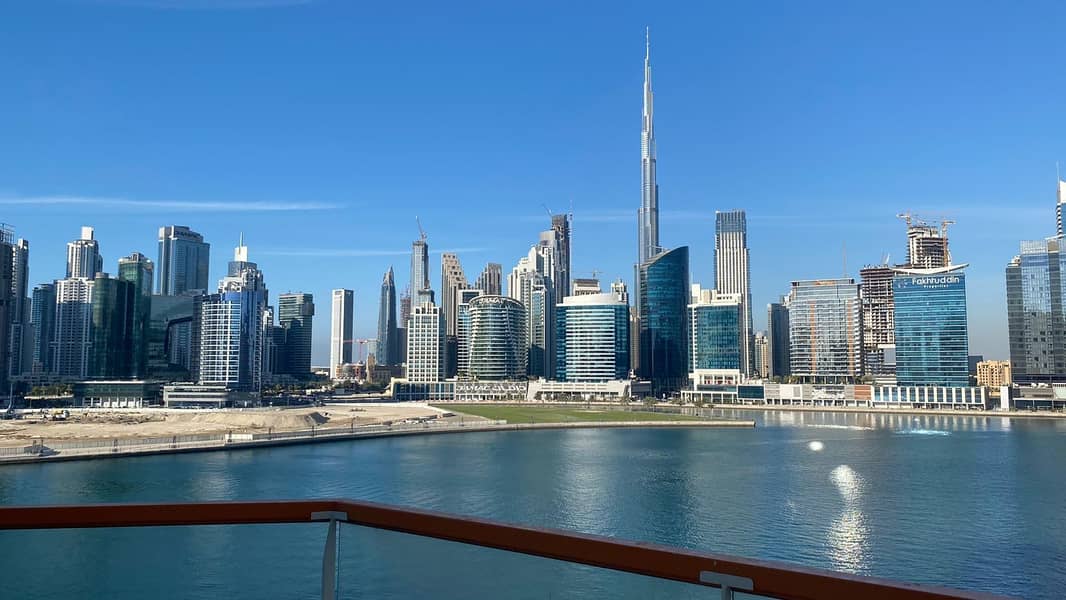 Full Burj Khalifa & Canal View - Spacious Layout-