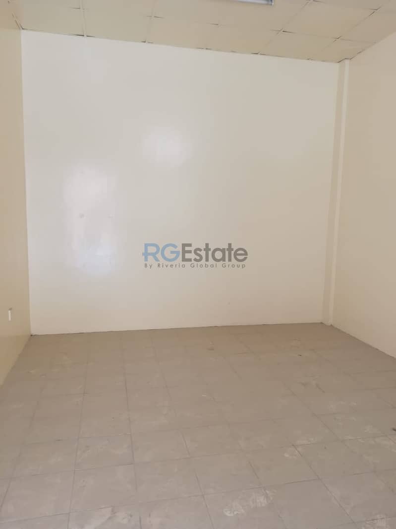 32 Rooms Labour Camp independent Available for sale in Al Quoz