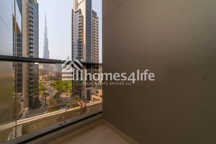 8 Stunning Burj khalifa View |Luxury Fully Furnished Apartments|