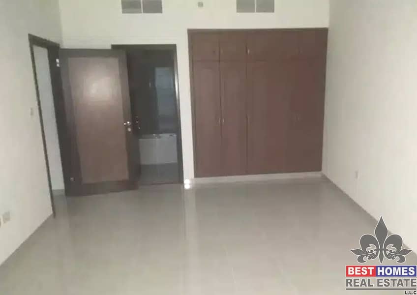 位于克里奇阿治曼公寓小区，科尼切大厦 2 卧室的公寓 45000 AED - 4781178