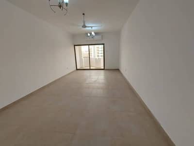 شقة 2 غرفة نوم للايجار في الكرامة، دبي - شقة في سوق الكرامة الكرامة 2 غرف 55000 درهم - 5577606