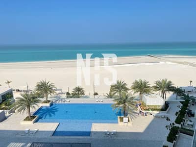 فلیٹ 2 غرفة نوم للايجار في جزيرة السعديات، أبوظبي - شقة أنيقة بطابق عالي ومطلة على البحر مباشرة | جاهزة للعيش فيها.