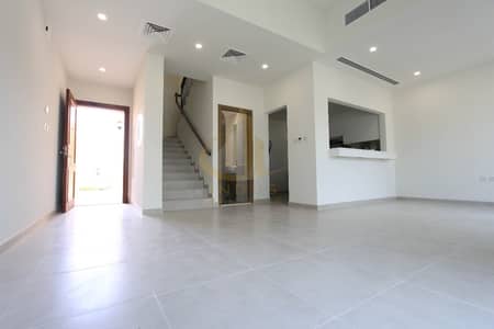 3 Bedroom Villa for Rent in Dubailand, Dubai - Prime Location | Spacious | 3Br +Maids | Single Row