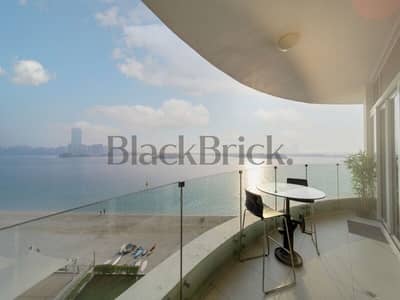 1 Bedroom Apartment for Sale in Palm Jumeirah, Dubai - Uninterrupted Beach Access, Royal Bay The Palm