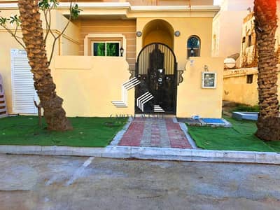 4 Bedroom Villa for Rent in Al Muroor, Abu Dhabi - Maids Room | 3 Master Bedrooms | Spacious