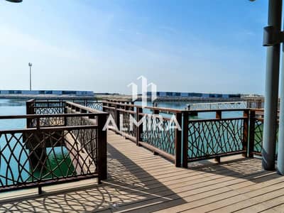 5 Bedroom Villa for Sale in Al Gurm, Abu Dhabi - Waterfront Villa!  I Direct on Mangrove I Maids Room