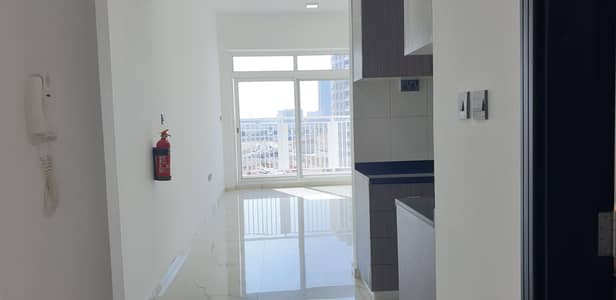 استوديو  للايجار في أرجان، دبي - شقة في برج جيباس أرجان 29999 درهم - 5645185