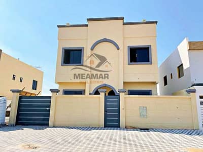 فیلا 7 غرف نوم للبيع في الياسمين، عجمان - فيلا 7 غرف  تملك حر بتشطيب ممتاز علي ش رئيسي بجانب مسجد في منطقه الياسمين.