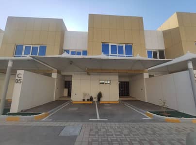 4 Bedroom Villa for Rent in Al Bateen, Abu Dhabi - Bespoke villa with resort facilities