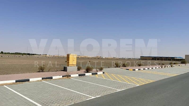 4 15 Years Payment Plan-Warehouse | Sale in Sharjah