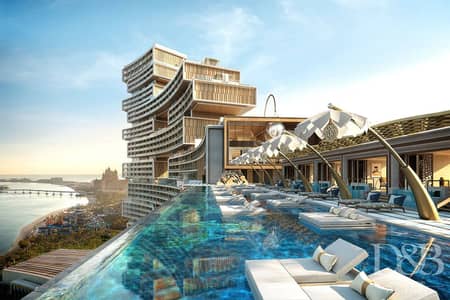 بنتهاوس 5 غرف نوم للبيع في نخلة جميرا، دبي - A Breathtaking Triplex Penthouse | Royal Residence