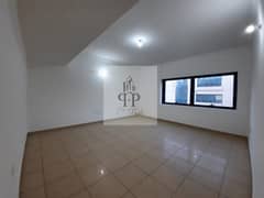 شقة في شارع إلكترا‬ 2 غرف 52999 درهم - 5603771