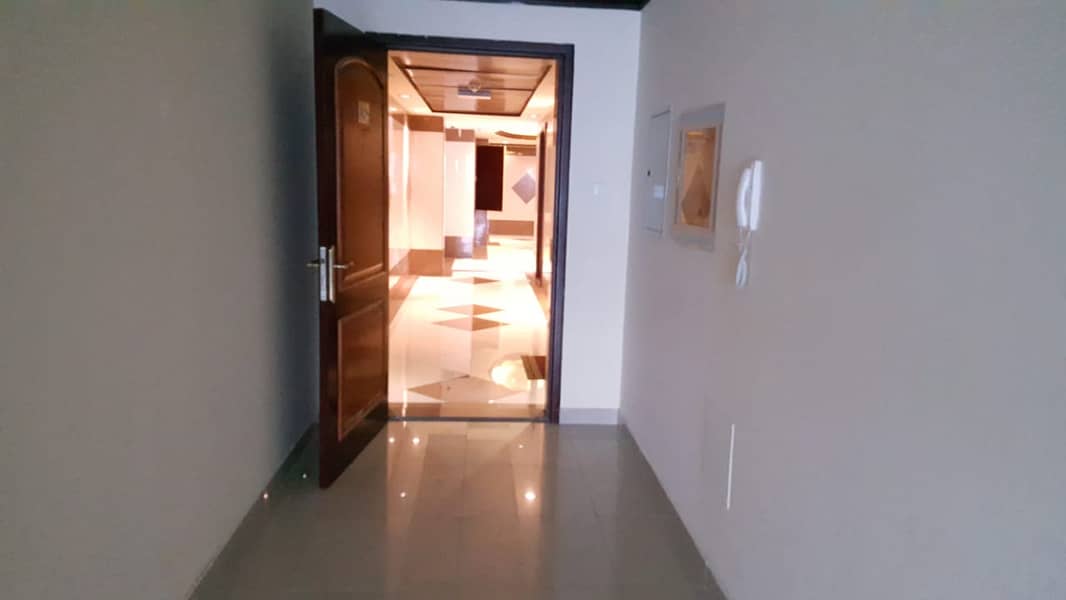 شقة في برج الكورنيش،كورنيش عجمان 2 غرف 42000 درهم - 5648597