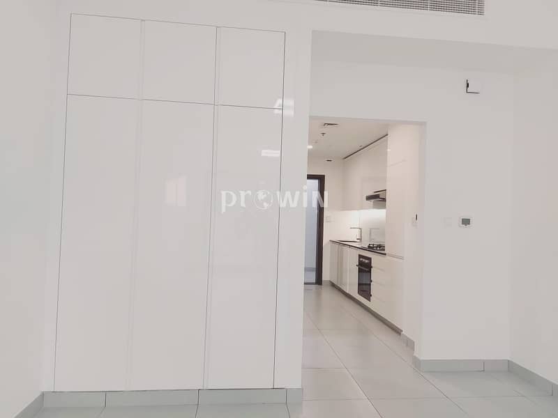 位于阿尔扬街区，展翅翱翔住宅区 的公寓 33000 AED - 5001551