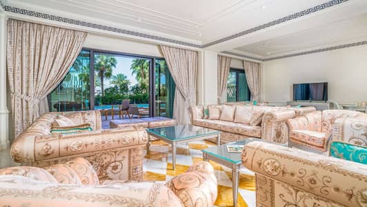 تاون هاوس 4 غرف نوم للبيع في قرية التراث، دبي - Stunning Four-Bed Townhouse at Palazzo Versace