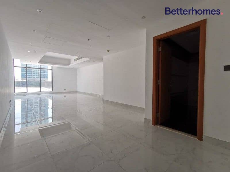 3 Unique|Largest 1 bed in JLT|Green Lakes S3