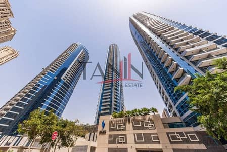 1 Bedroom Apartment for Rent in Dubai Marina, Dubai - Cozy with Marina View Upgraded floors  Bay Central West