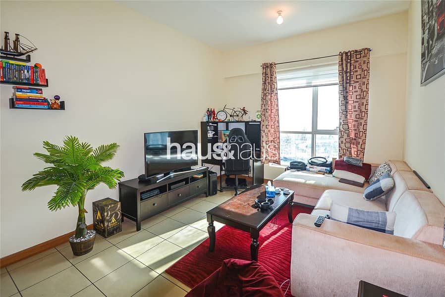 2 Fully Furnished | 1 Bedroom | Bright and Spacious