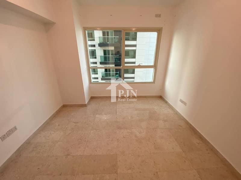 5 Stunning Apartment | With Balcony / Good price