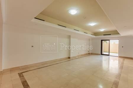 3 Bedroom Townhouse for Sale in Palm Jumeirah, Dubai - Townhouse is vacant|2 Bedrooms