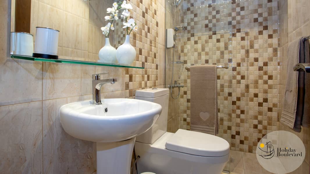 17 master bathroom