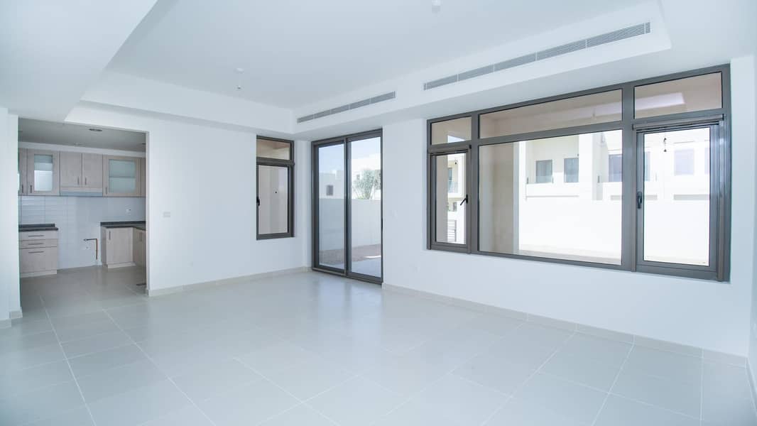 3 Spacious Family Home in Mira Oasis