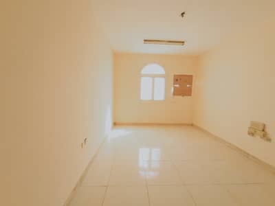 Studio for Rent in Muwailih Commercial, Sharjah - Excellent studio Apartment Just 8k Muwaileh Near  school Zone Muwaileh