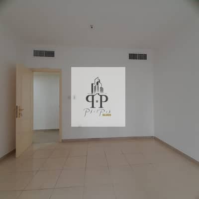 شقة 3 غرف نوم للايجار في شارع إلكترا‬، أبوظبي - شقة في شارع إلكترا‬ 3 غرف 85000 درهم - 5653122
