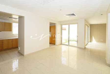 3 Bedroom Townhouse for Sale in Al Raha Gardens, Abu Dhabi - Enjoy Sunsets in Your Own Comfortable Space