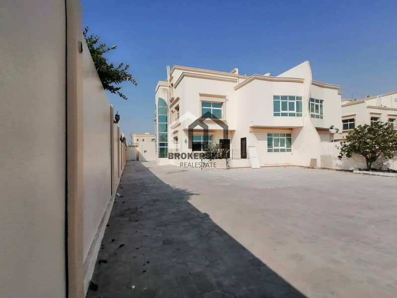 Вилла в Мохаммед Бин Зайед Сити, 6 спален, 175000 AED - 5653017