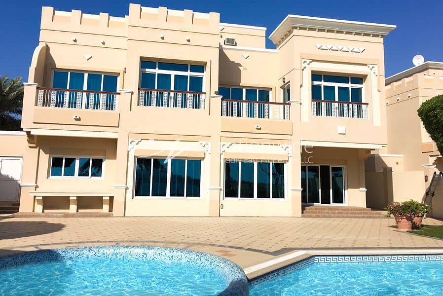 Ultimate In Luxury Living with Sea Views & Pool