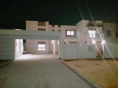 فیلا 7 غرف نوم للايجار في مدينة الرياض، أبوظبي - فیلا في مدينة الرياض 7 غرف 145000 درهم - 5624306