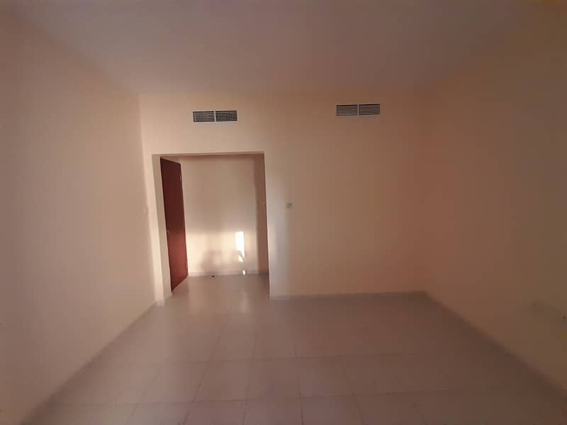 Квартира в Мувайли Коммерческая，Здание Мувайлех 3, 2 cпальни, 30000 AED - 5652052