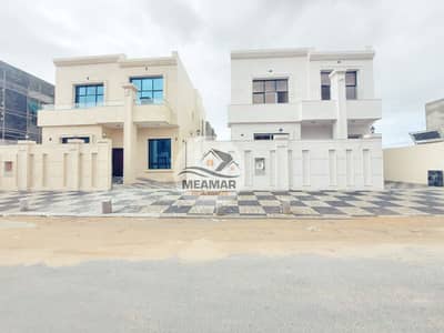 5 Bedroom Villa for Sale in Al Yasmeen, Ajman - For lovers of modern designs, villa with the finest finishes and decorations, central air conditioning, 100% freehold for life and bequeathed to child