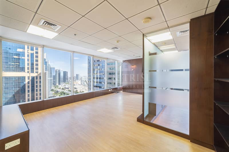 5 High Floor | Lake view | Vacant | Near Metro