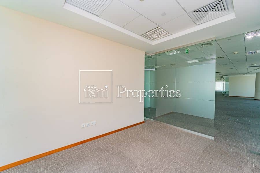 33 Fitted with Offices and Meeting Rooms
